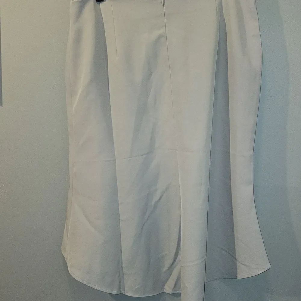 Unique Skirt - Picture 5 of 6